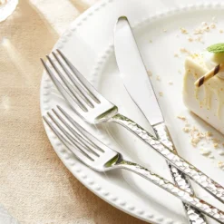 Itopfox 40-Piece Hammered Silverware Set, 18/10 Stainless Steel Flatware For 8, Cutlery Set For Home, Party, Wedding, Mirror Polished Dishwasher Safe -Kid's Home GUEST dc770f9c 6e4e 4239 b79d 6e96e92939e2